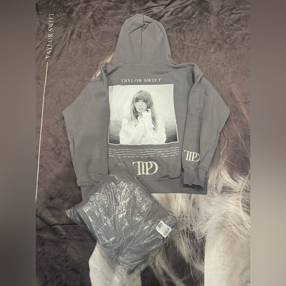 THE TORTURED POETS DEPARTMENT GRAY HOODIE - Picture 3 of 8